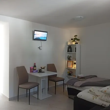 Apartma Aurora